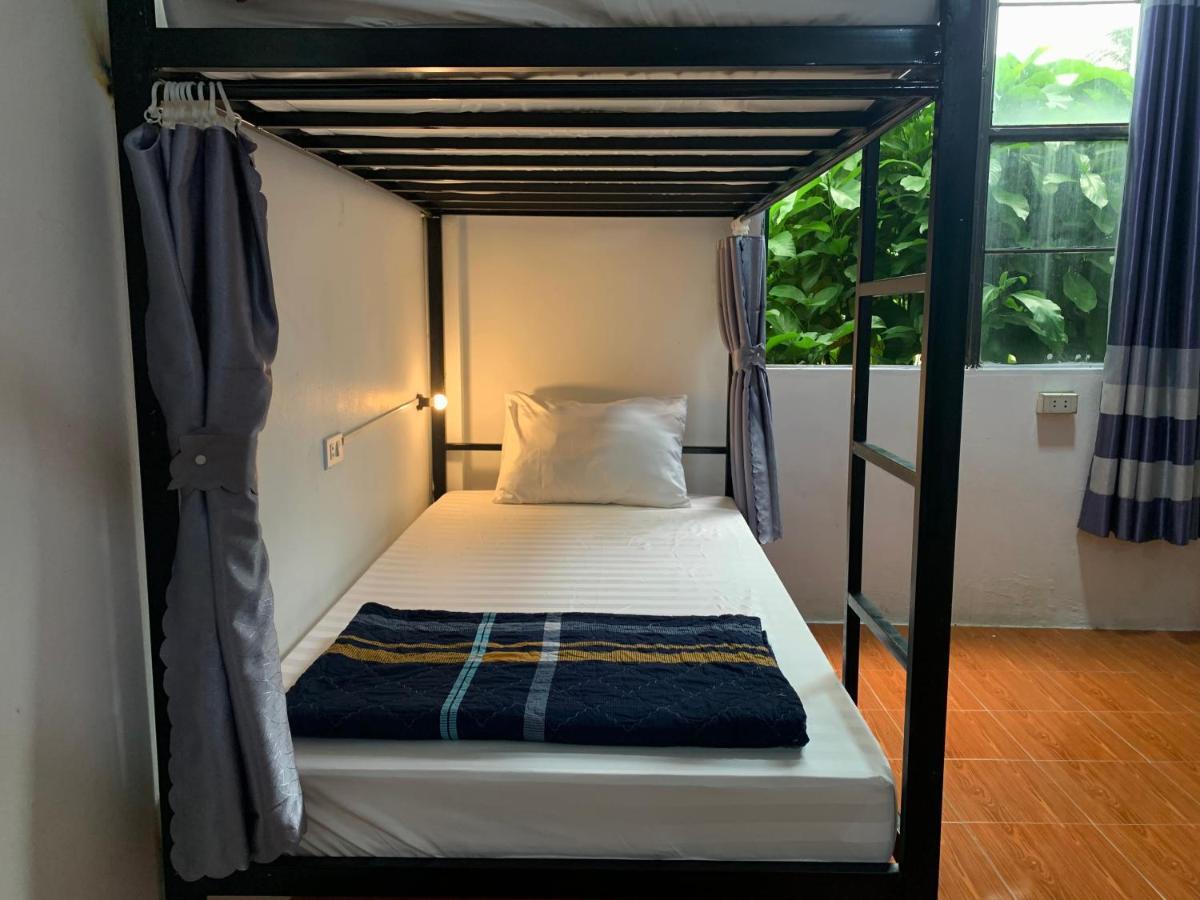 Vang Vieng Lily Backpackers Hostel ภายนอก รูปภาพ