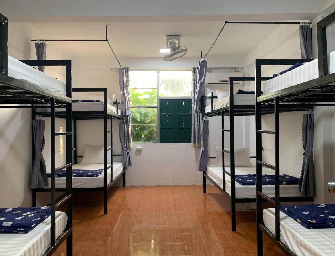 Vang Vieng Lily Backpackers Hostel ภายนอก รูปภาพ