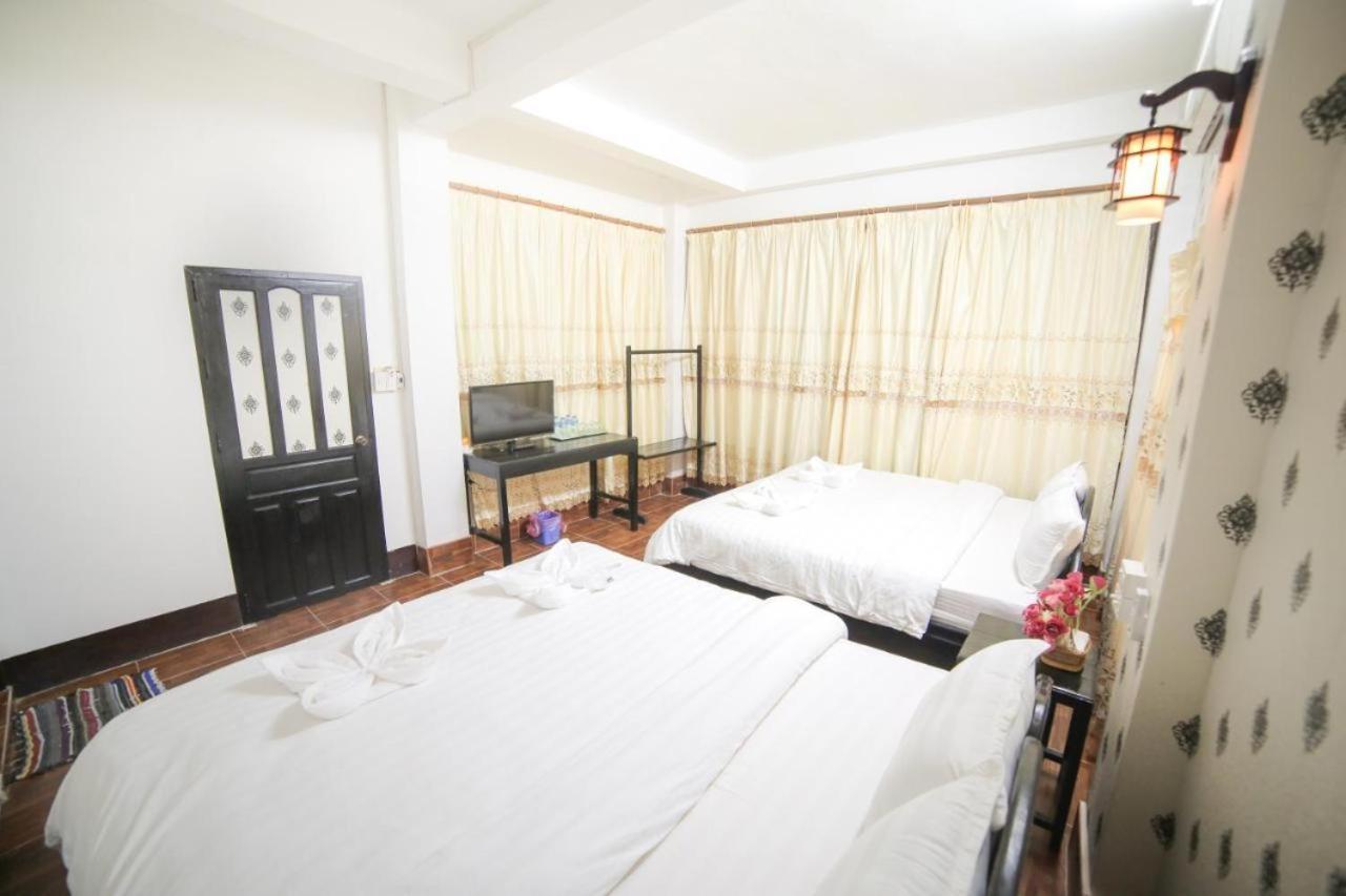 Vang Vieng Lily Backpackers Hostel ภายนอก รูปภาพ