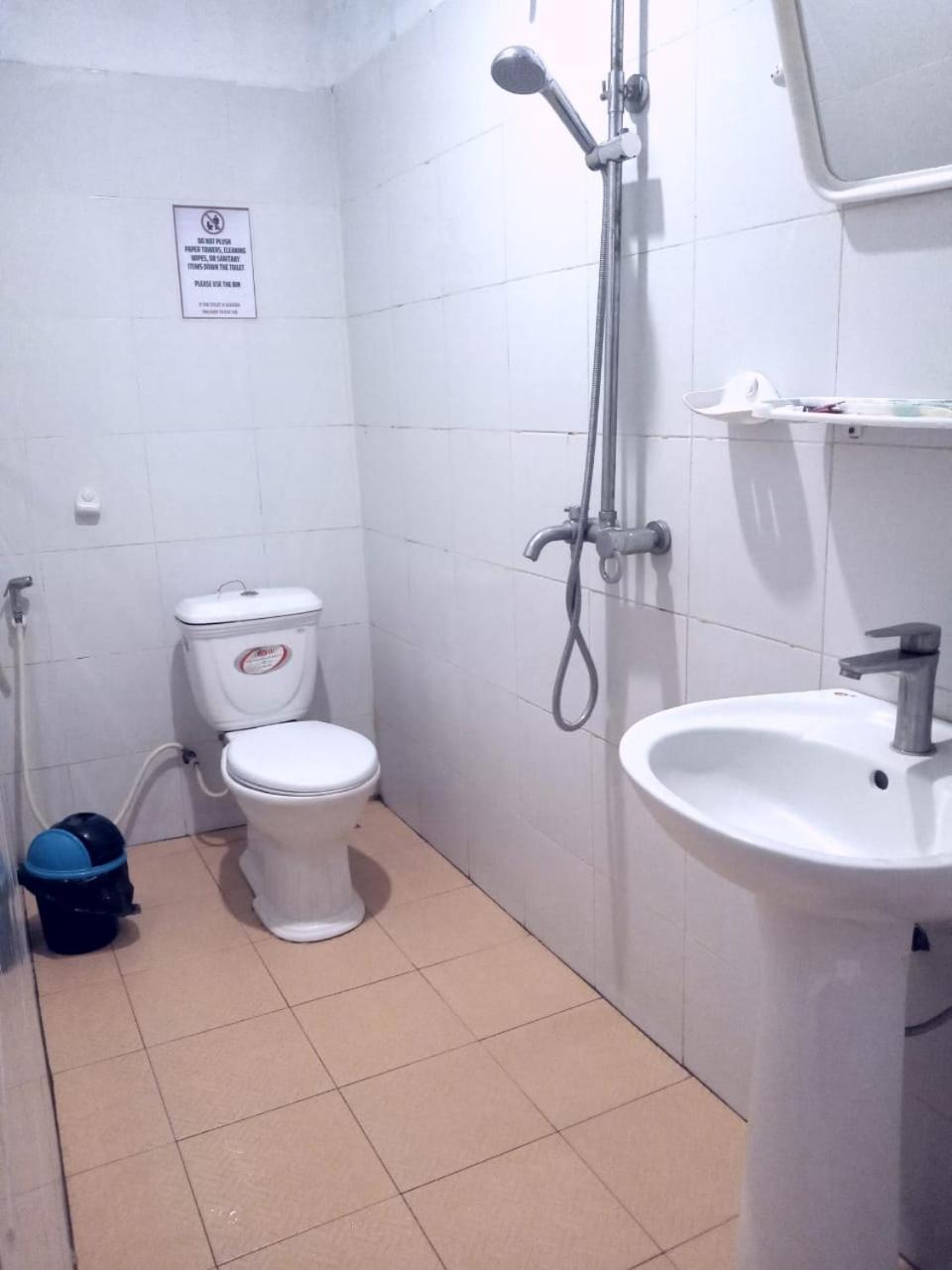 Vang Vieng Lily Backpackers Hostel ภายนอก รูปภาพ
